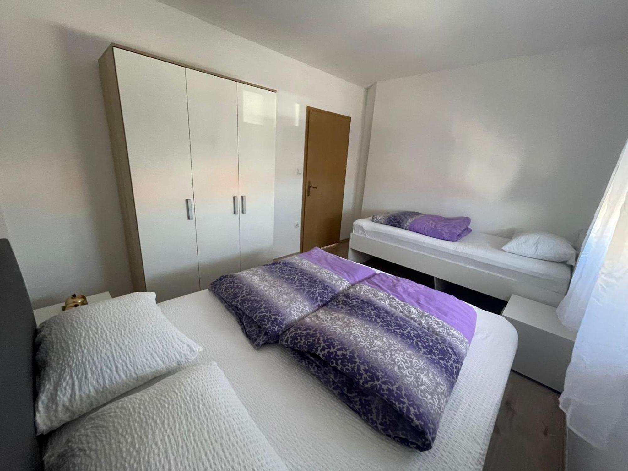 Apartmani Zuti 内乌姆 客房 照片