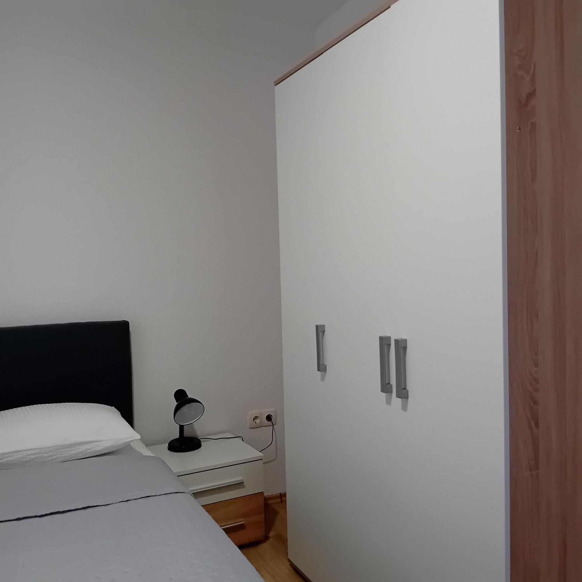 Apartmani Zuti 内乌姆 客房 照片
