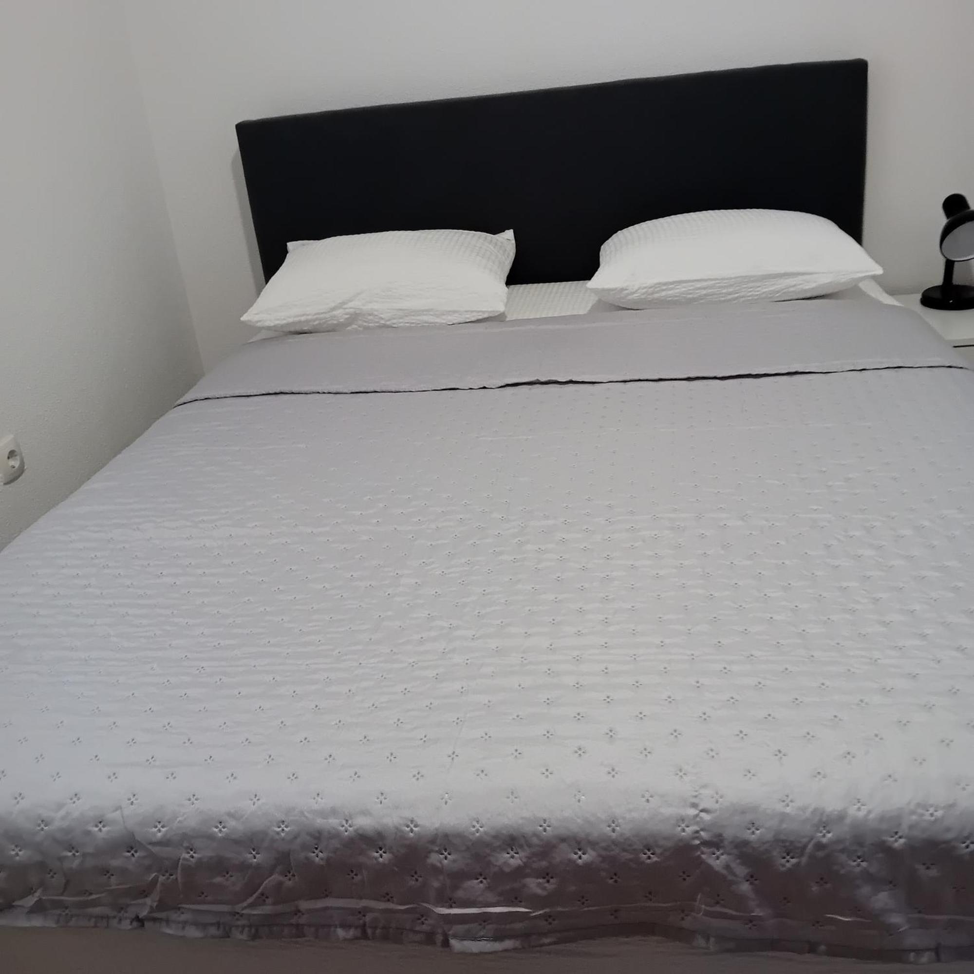 Apartmani Zuti 内乌姆 客房 照片